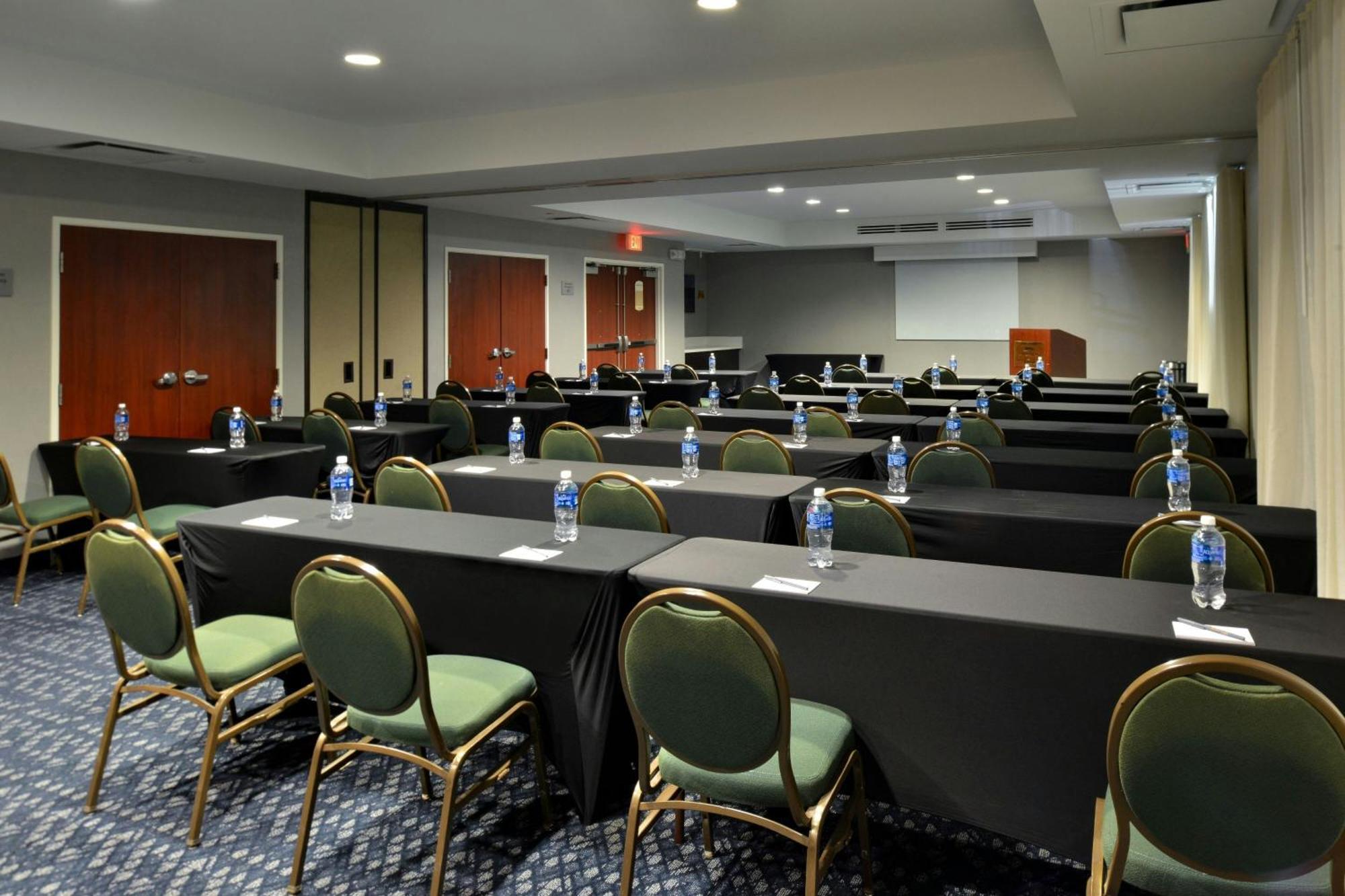 Courtyard By Marriott Harrisburg Hershey Ngoại thất bức ảnh